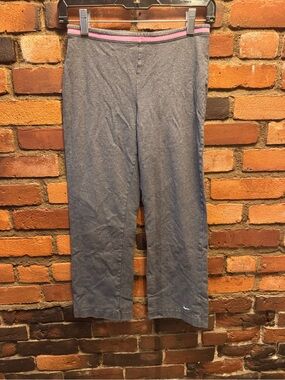 Vintage Y2K Nike Cotton Gray Capris with Pink Waistband Trim